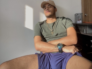 Latinbigcockxxx's profiel