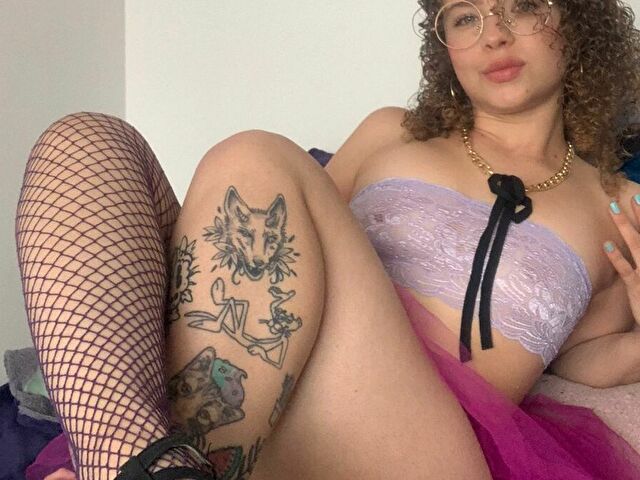 LatinBlonde's profile - Image n°32