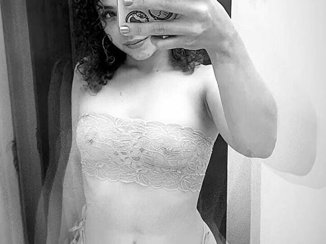 LatinBlonde's profile - Image n°31