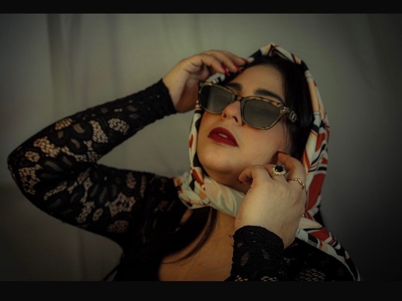 Perfil con Lauracastaneda - Imagen  n°1