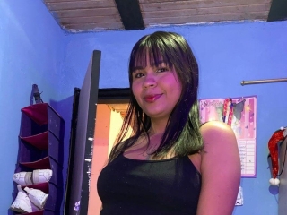 Sexo por webcam con Laurahillx