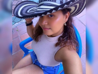 Sexo por webcam con Lauraphol