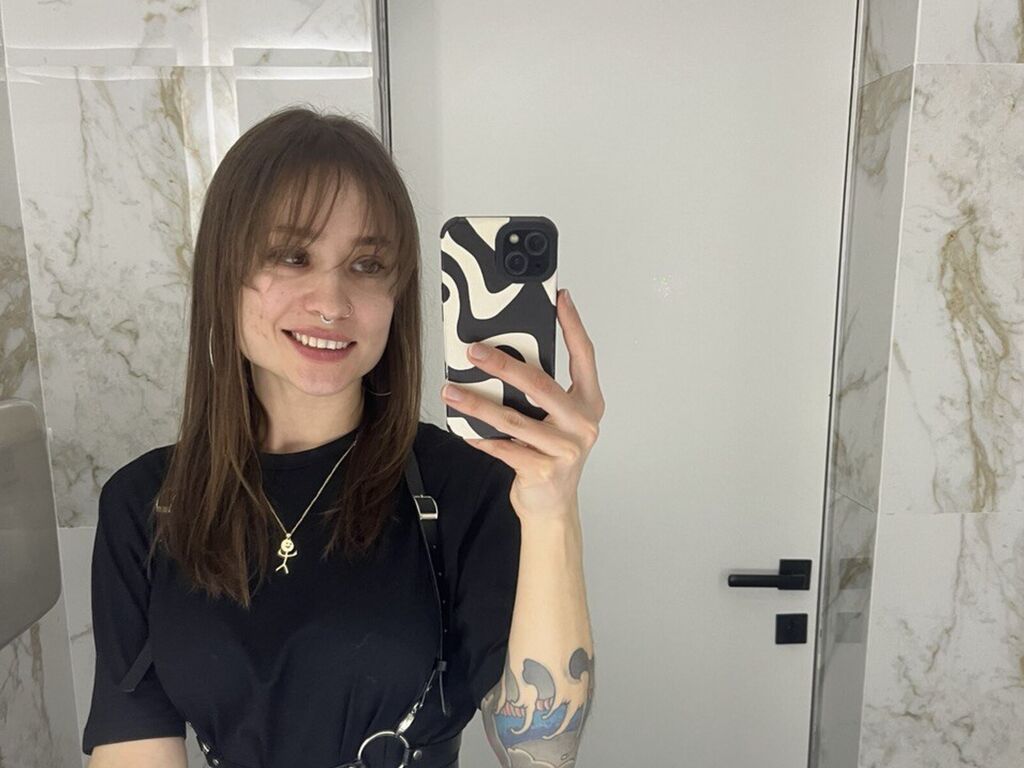 Laurapowel's profile - Image n°0