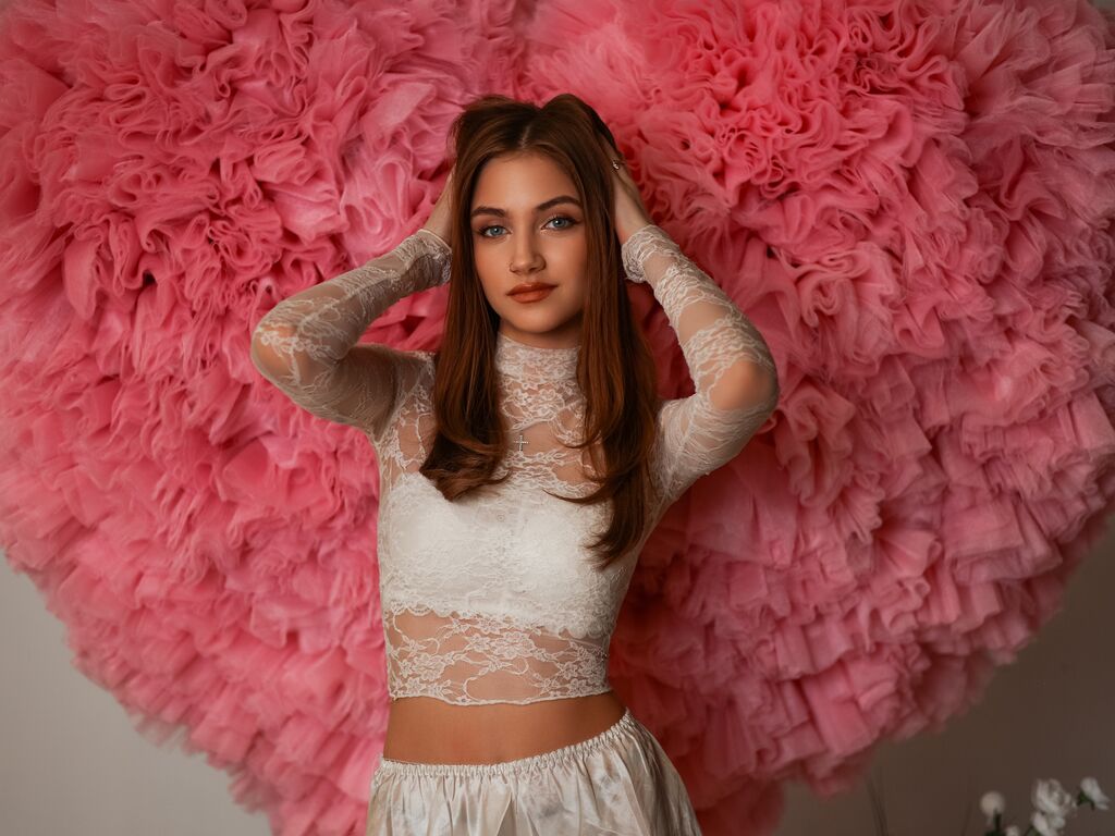 Laurapresley's profile - Image n°1