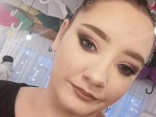 Webcam sex met Laurra_X