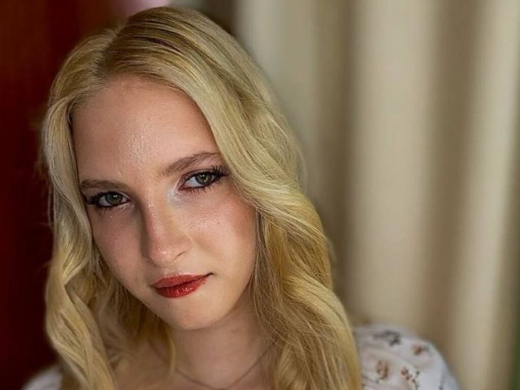 Lawandatelle's profile - Image n°1