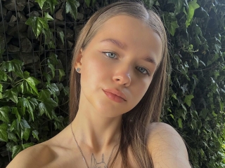 Webcam sex con Layansummer