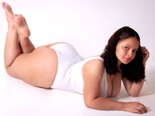 Sexo por webcam con Laylaamoon