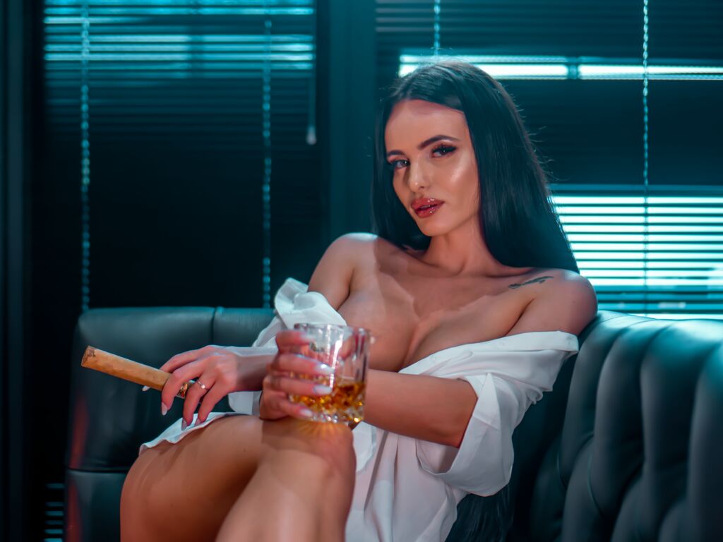 LaylaWood's profile - Image n°1