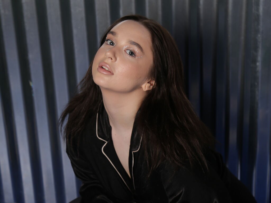Leahsean's profile - Image n°1