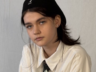 Webcam sex con Leannmolineaux