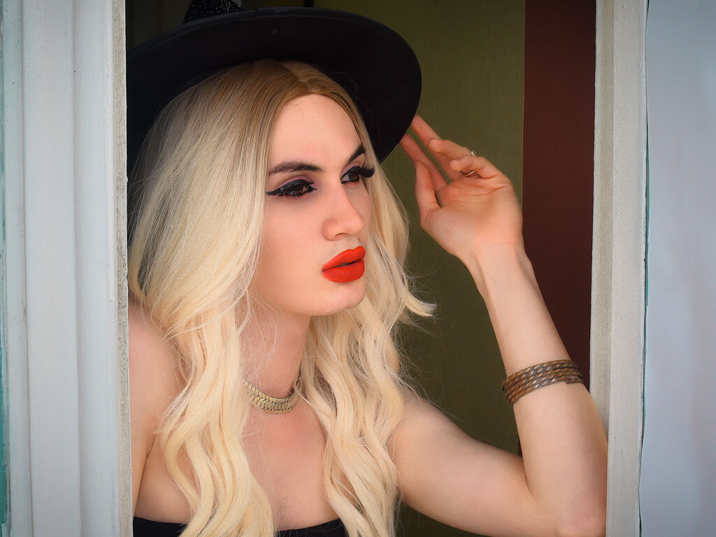 Lenavolkova's profile - Image n°5