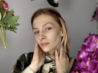 Webcam sex con Lenoracostner