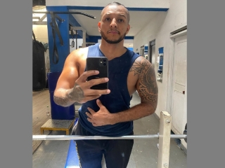 Sexo por webcam con Leo_Muscletxx