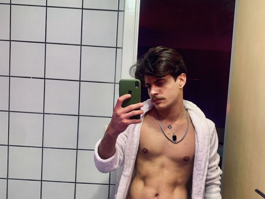Leomarks's profile - Image n°1