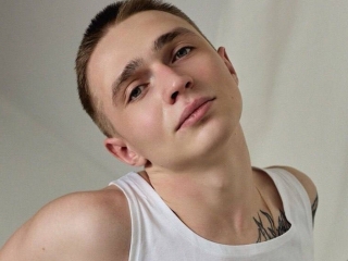 Webcam sex with Leomiler