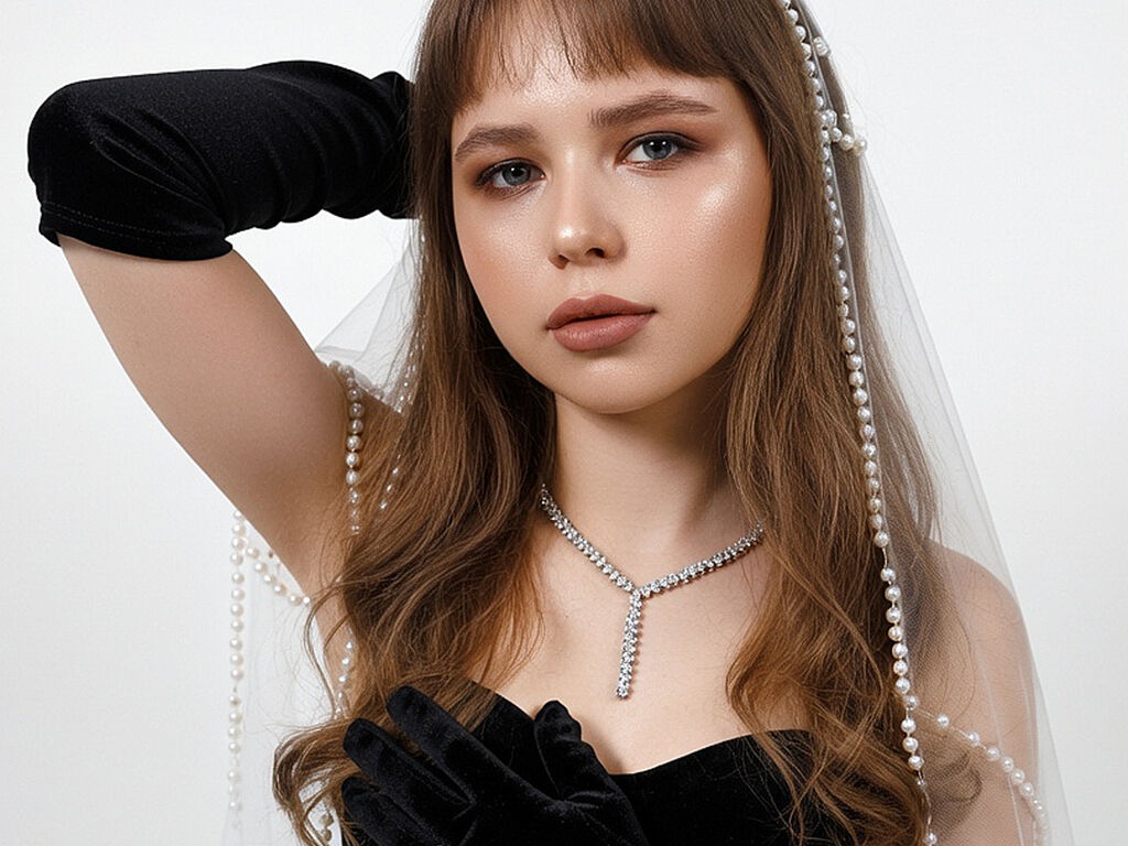 Leonahowell's profile - Image n°1