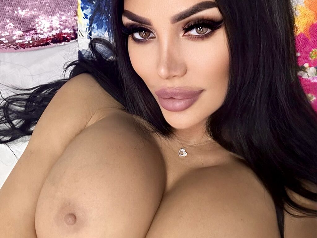 LeticiaLoren's profile - Image n°4