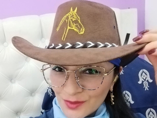 Sexo por webcam con Lexygatamature