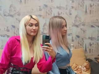 Lexyyandmilana's Sexcam
