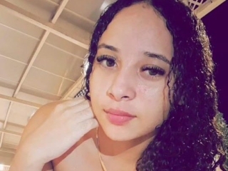 Sexo por webcam con Liahot18