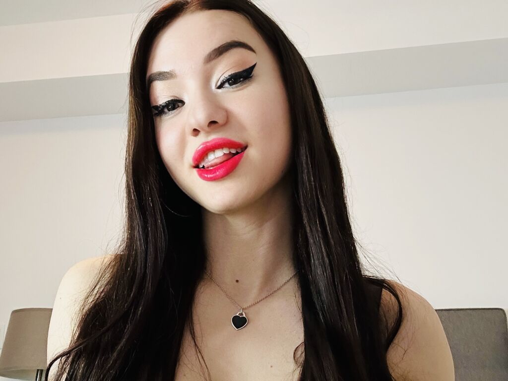 LiaPeach's profile - Image n°0