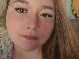 Sexo por webcam con Lilah_Sweet