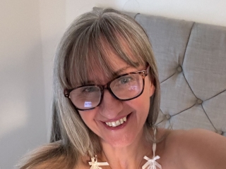 Lily_Mature_Uk_Milf's Sexcam