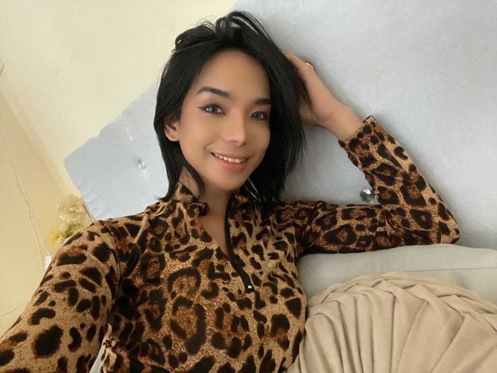 Lilycarington's profile - Image n°2