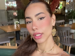 Webcam sex with Lilyharpers