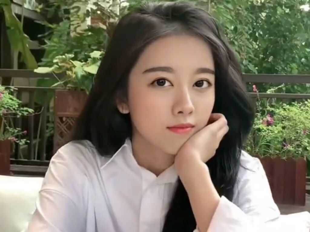 Lilyyao's profile - Image n°1