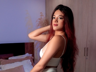 Sexo por webcam con Linaevy