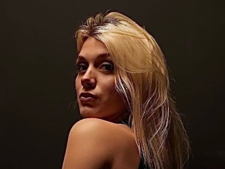 Webcam sex con Linareyna