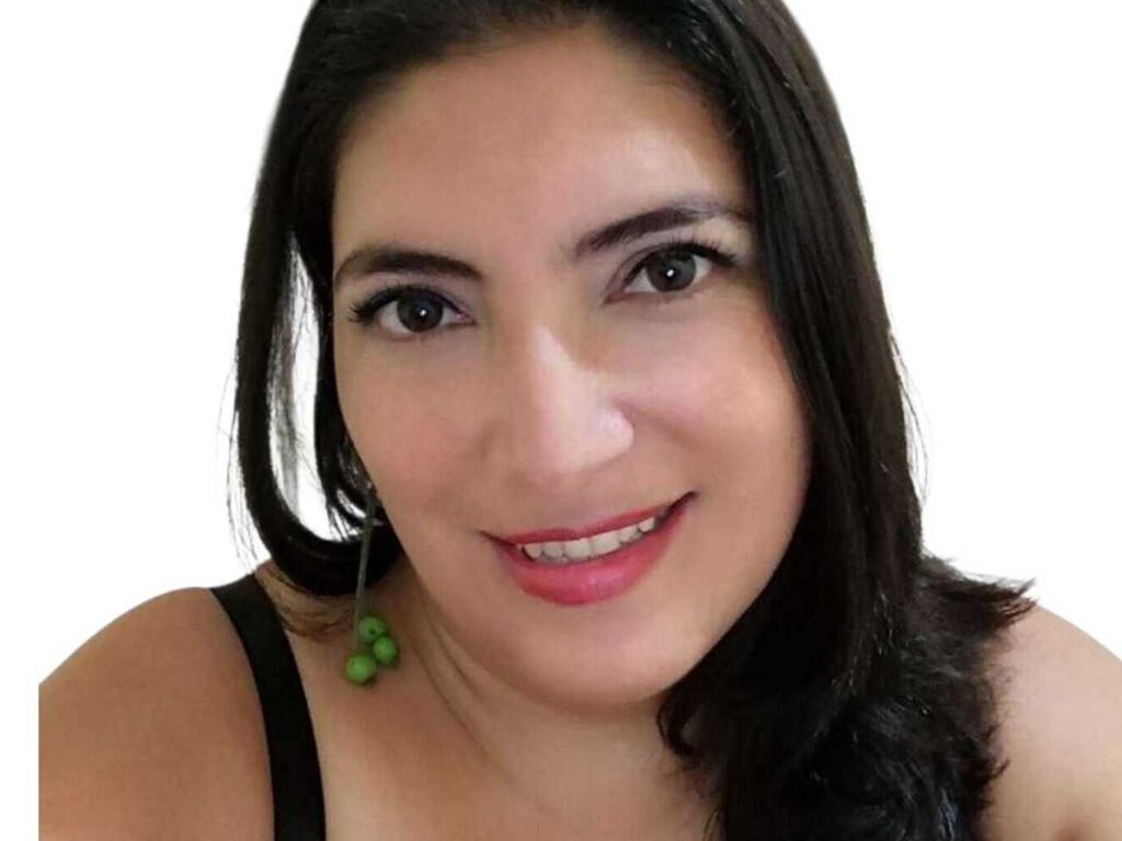 Linawatson's profile - Image n°0