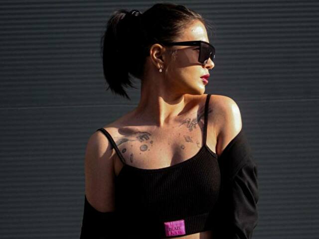 Perfil con Lirika - Imagen  n°4