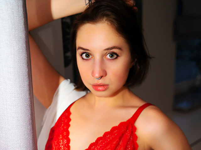 LisaAlone's profile - Image n°4