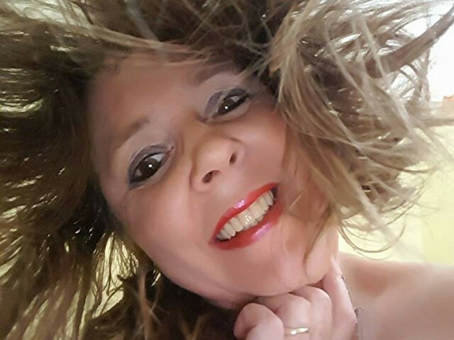 liveMilfi's profile - Image n°3