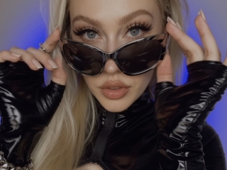 Webcam sex with Liyawilde