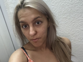 Sexo por webcam con Lizzielizzie