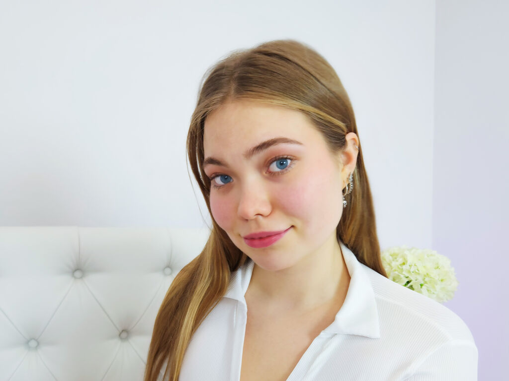 Lizziestewart's profile - Image n°1
