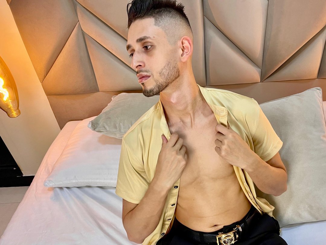 Loganbrooks's profile - Image n°0