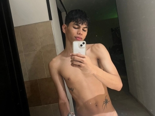 Sexo por webcam con Logannaughty