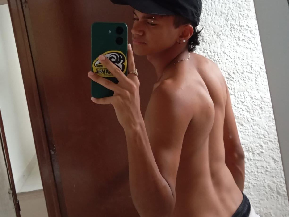 Loistwinky's profile - Image n°0