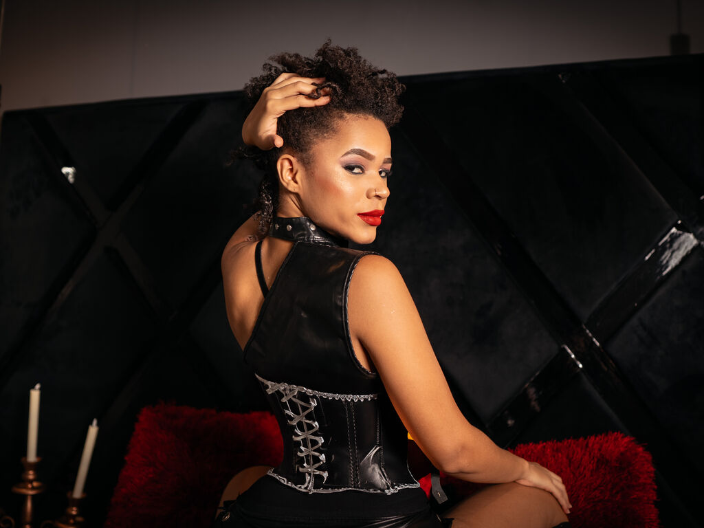 Lolablake's profile - Image n°4