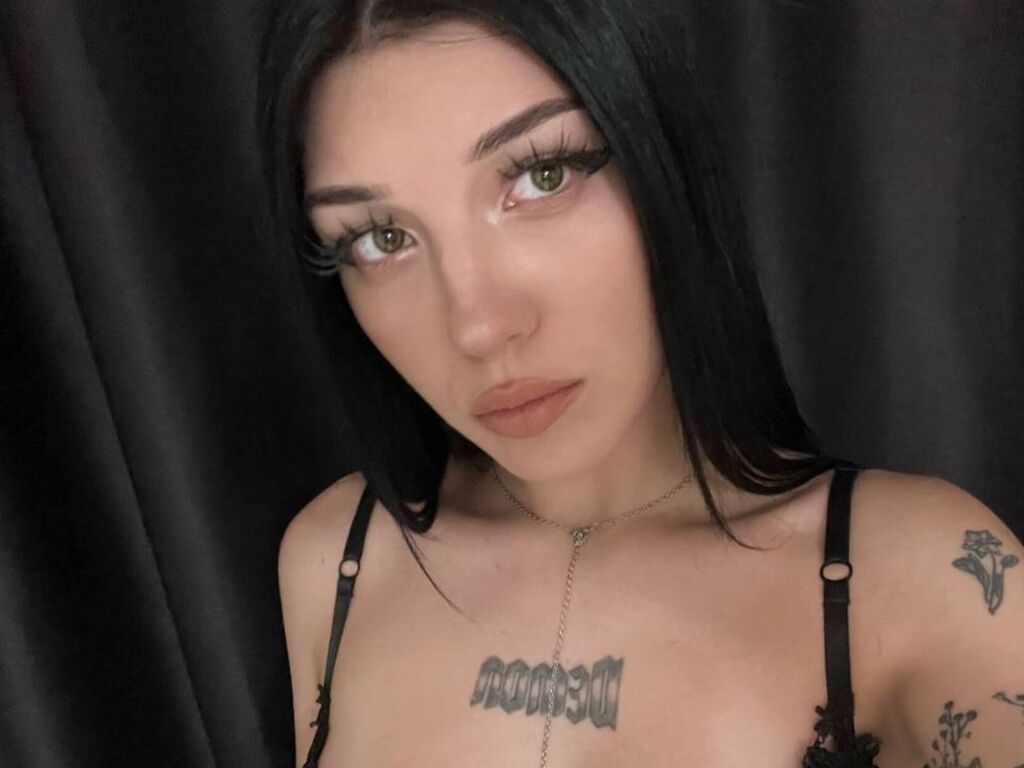 Lolaharrison's profile - Image n°0