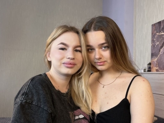 Webcam sex con Loraandjuliana