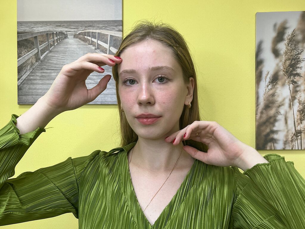 Loradennett's profile - Image n°0