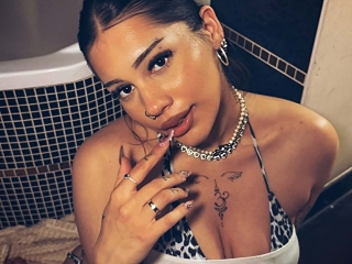 Webcam sex con LoraMeow