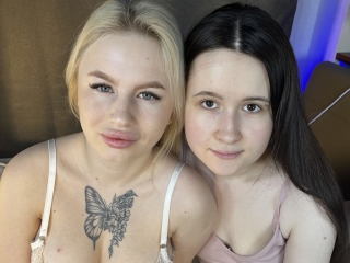 Lorettaandodette's Sexcam