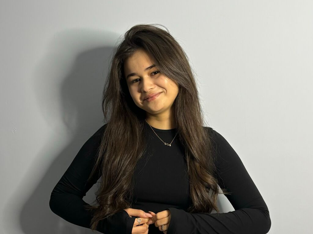 Lorettaevett's profile - Image n°0